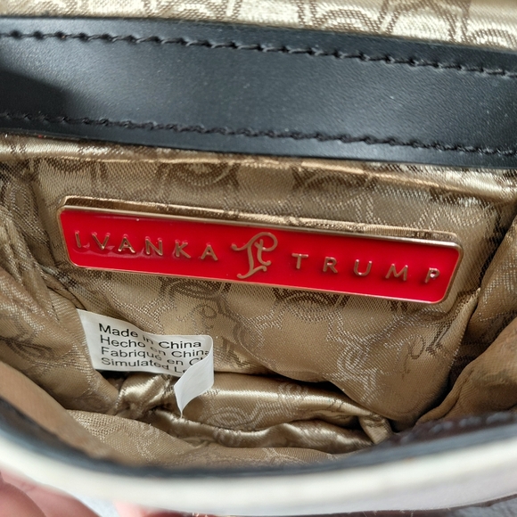 Ivanka Trump Small Purse - Picture 10 of 13